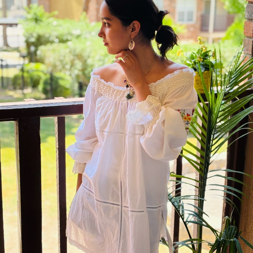 Sue Wong, vintage Cream Embroidered Tunic, Large